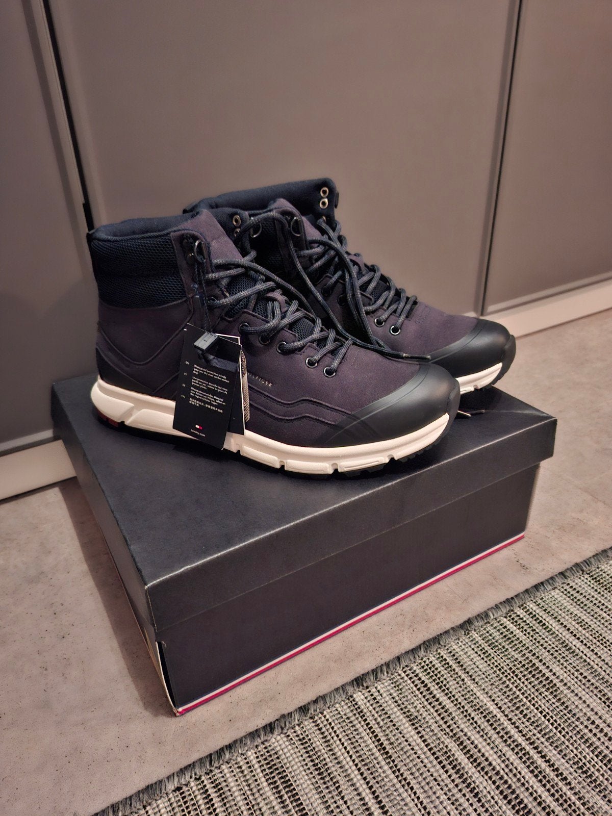 Nieuwe halfhoge blauwe schoenen van Tommy Hilfiger, Blauw, Tommy Hilfiger, Nieuw, Ophalen of Verzenden