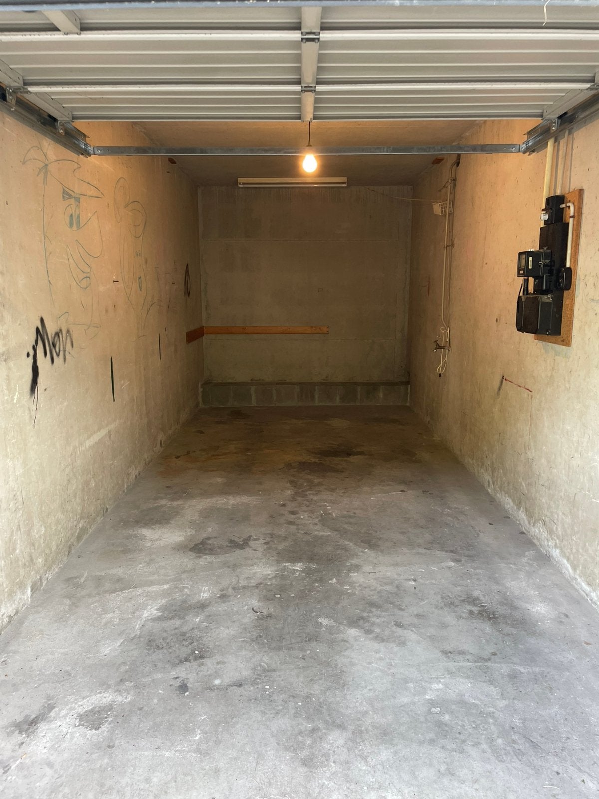 Garagebox te huur in Amsterdam-Noord – direct beschikbaar, Huizen en Kamers, Garages en Parkeerplaatsen, Amsterdam