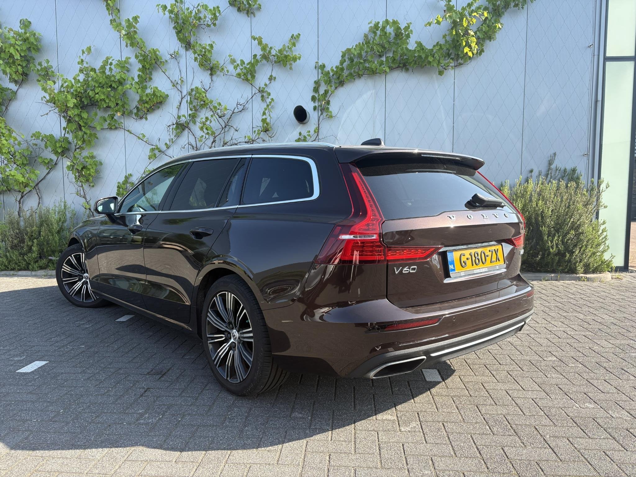 Volvo V60 2.0 T4 Inscription | Nappaleder | Stoelventilatie, 12 maanden, Euro 6, 1603 kg, 93 €/maand
