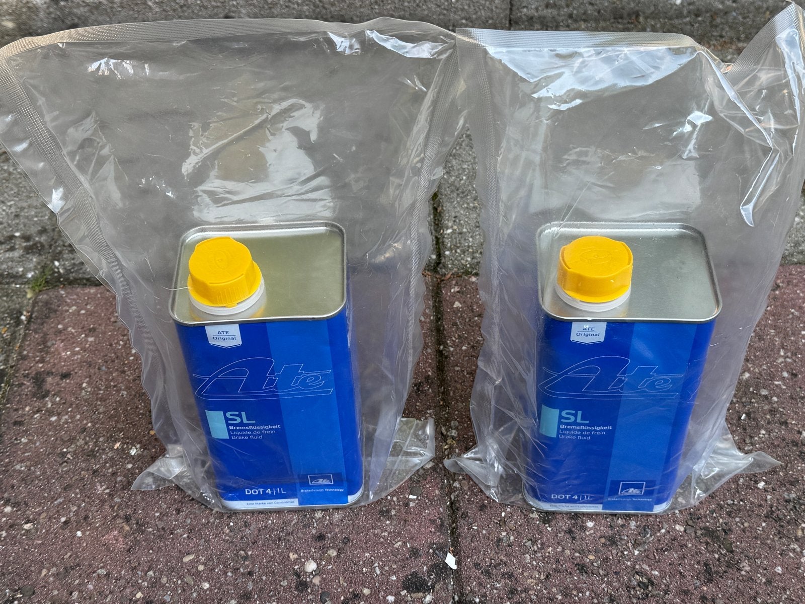 2 x ATE SL DOT 4 Remvloeistof 1L - Nieuw en Ongeopend, Ophalen of Verzenden, Nieuw, Universele onderdelen