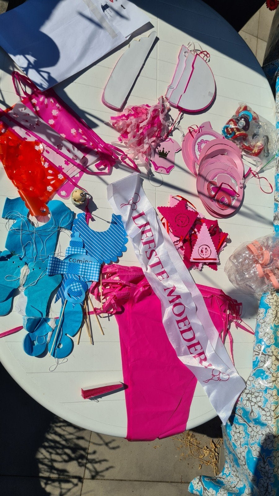 babyshower versiering, Ophalen