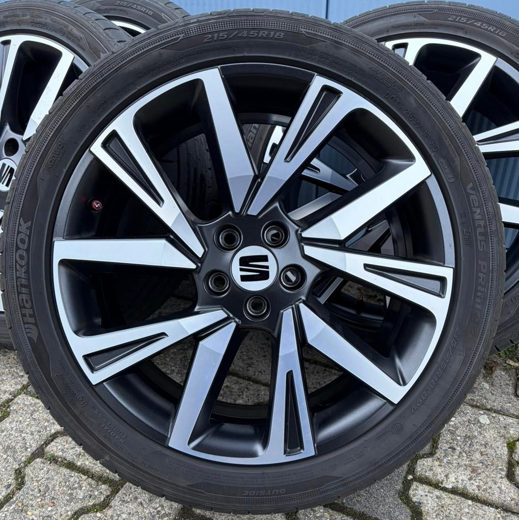 18” Originele Seat Arona Velgen + Zomerbanden, Auto-onderdelen, Banden en Velgen, 18 inch, 215 mm, Banden en Velgen, Ophalen of Verzenden
