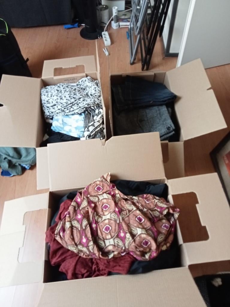 3 Dozen Dameskleding Maat 38/40 - Incl. Merkkleding, Ophalen