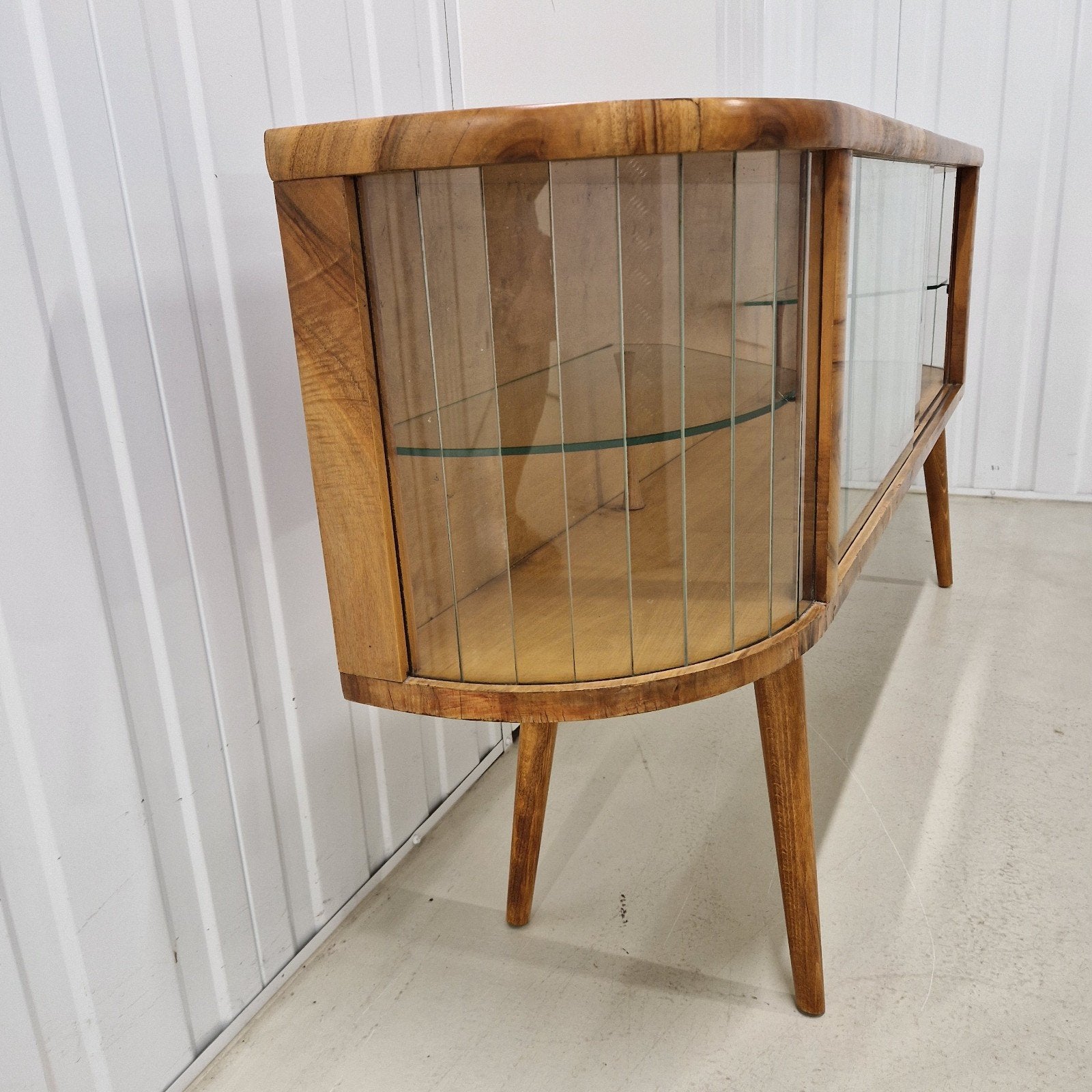 Foto 11 van Vintage Vitrinekast / Dressoir Jaren 5060 Mid-Century Modern
