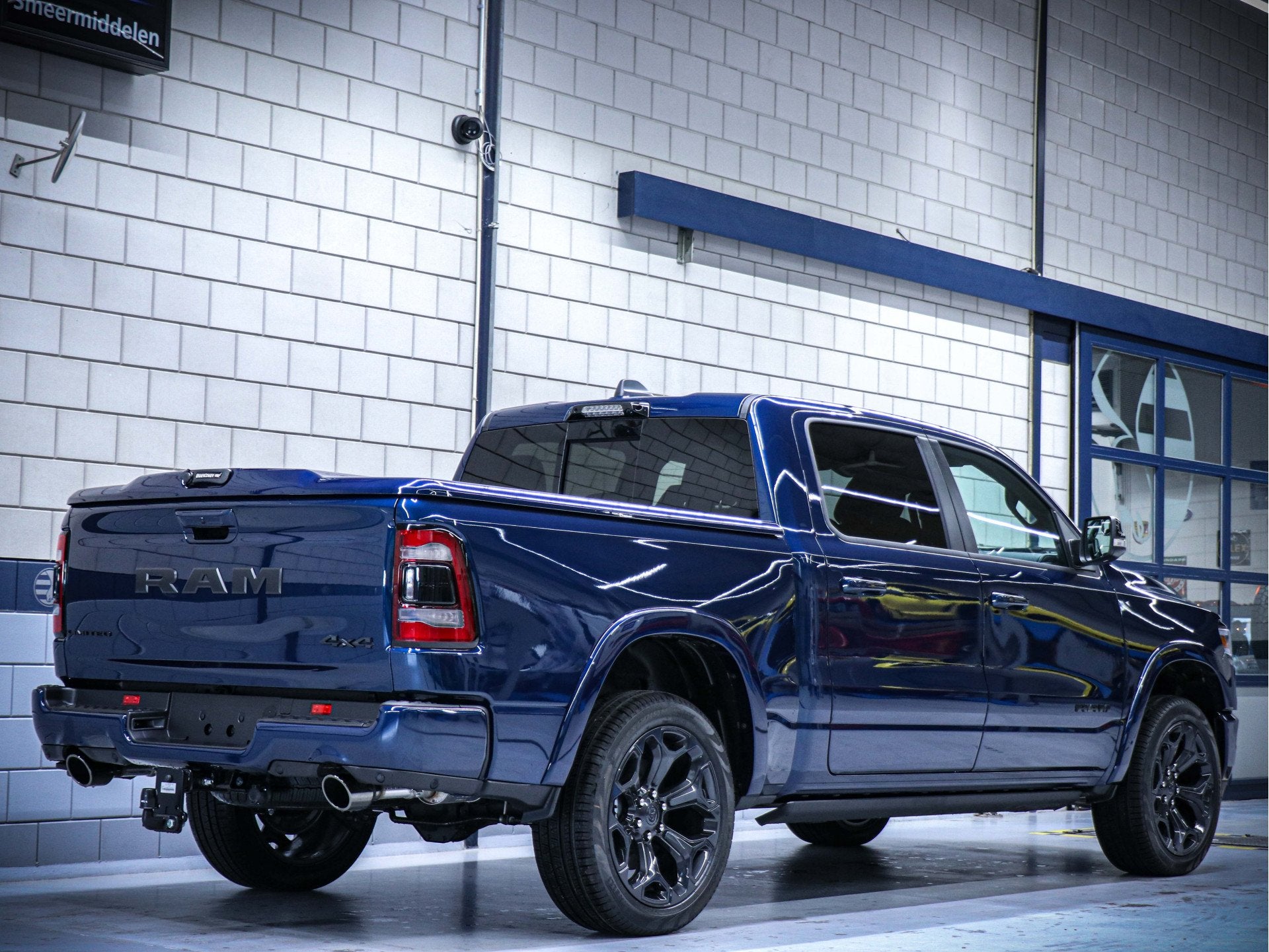 Dodge Ram 1500 Crew Cab Limited Night Edition | Luchtvering, Automaat, Gebruikt, Blauw, Bedrijf