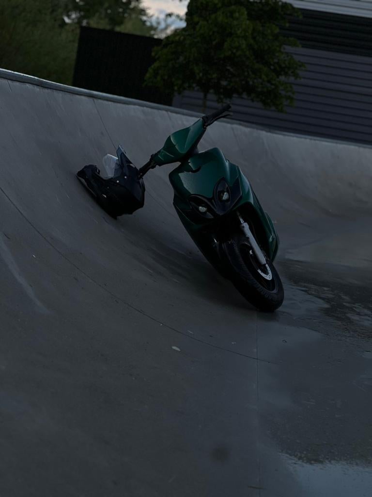 Yamaha Jog R 70cc hpi, Fietsen en Brommers, Scooters | Yamaha, Ophalen, JogR of RR, Tweetakt, Gebruikt