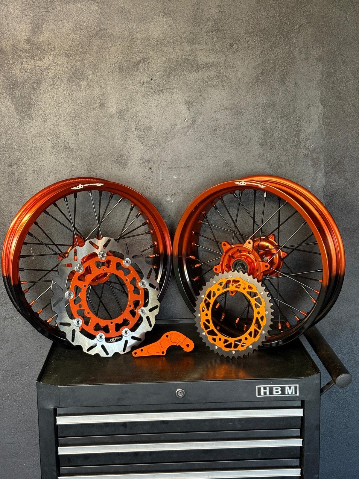 Supermoto velgen 17 inch - Oranje/Zwart, Motoren, Ophalen of Verzenden, Nieuw