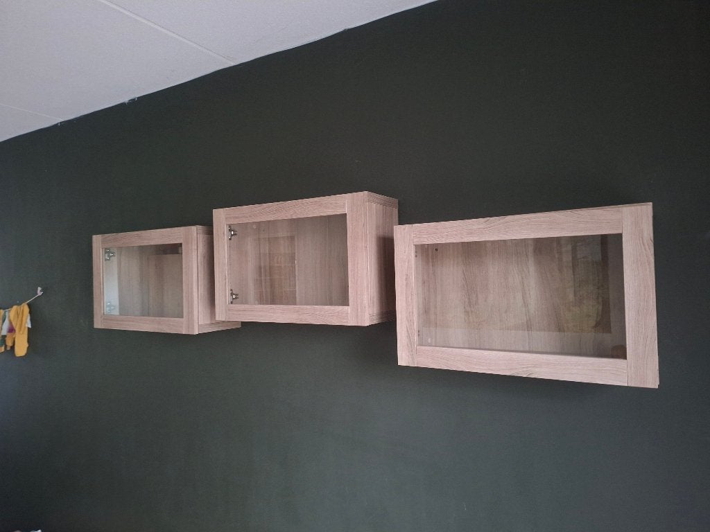 3x Besta vitrinekast (60 x 40 x 20cm), Huis en Inrichting, Ophalen, Gebruikt, Overige houtsoorten, Minder dan 150 cm