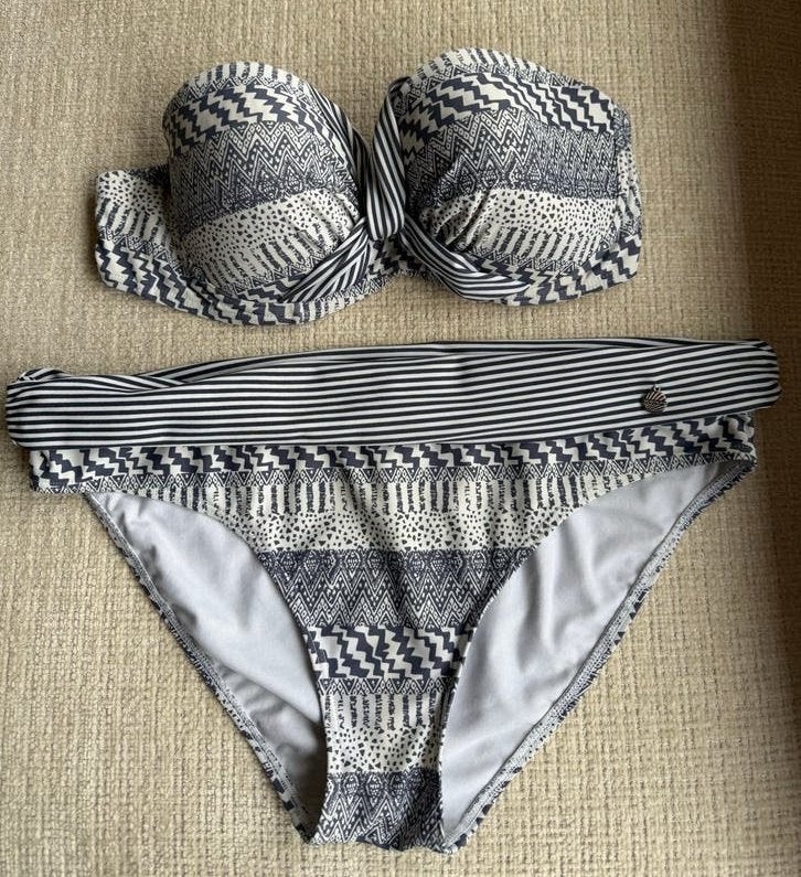 Beachlife bikini blauw wit - broekje 44, top 42, Verzenden, Gedragen, Meerkleurig, Bikini