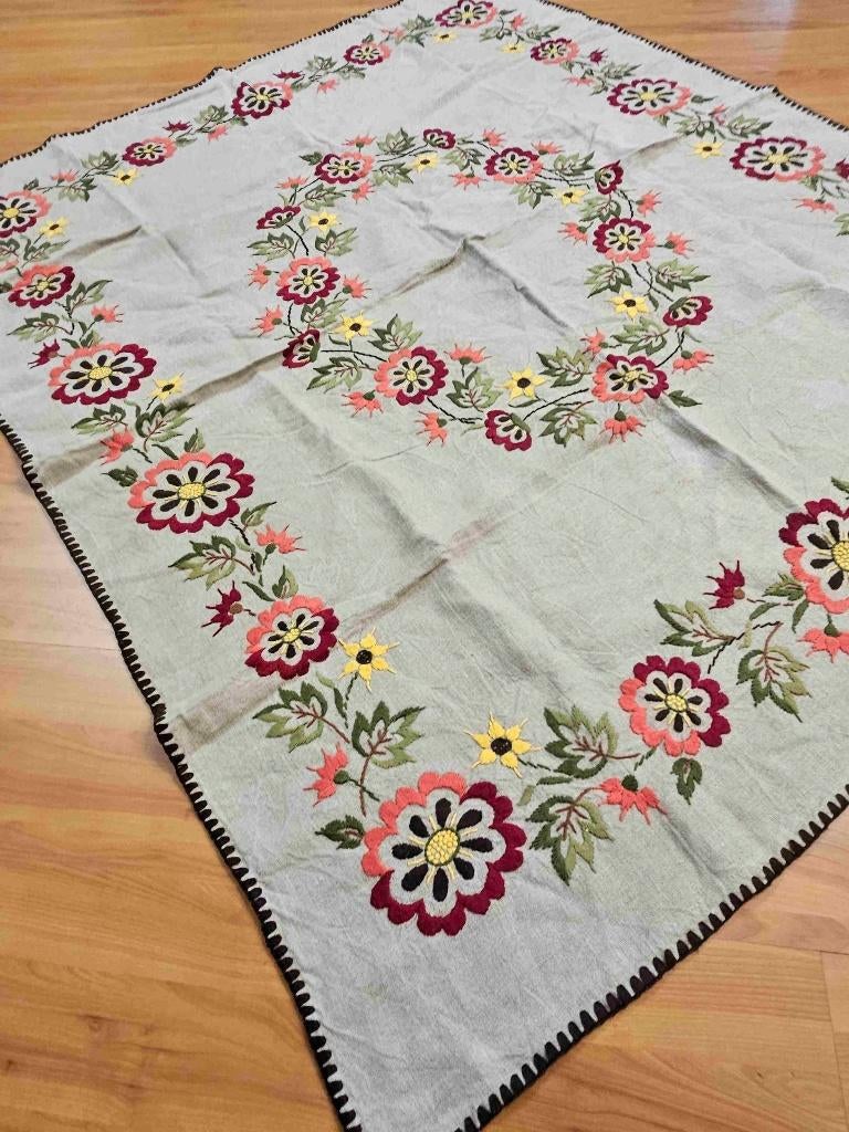 Tafelkleed Grijs 154/126 cm, Huis en Inrichting, Tafelkleden, Gebruikt, Etten-Leur, DJT@dejuistetoon.eu, Ophalen of Verzenden