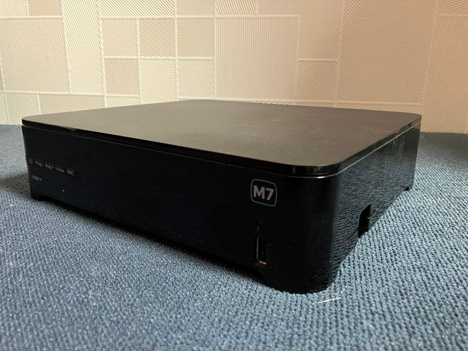 M7 DSR8141 HD satellietontvanger/recoder/dubbele tuner, Ophalen, Gebruikt, Harddiskrecorder