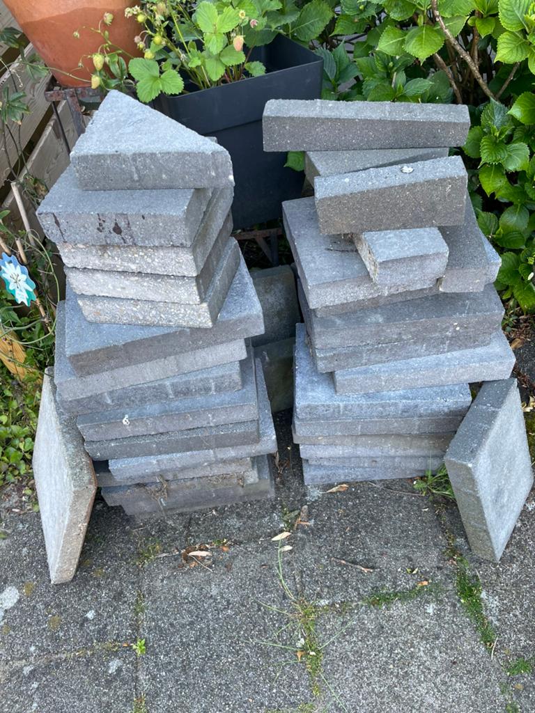 Stenen, gratis, Tuin en Terras, Tegels en Klinkers, Ophalen, Klinkers, Zo goed als nieuw, Minder dan 5 m²