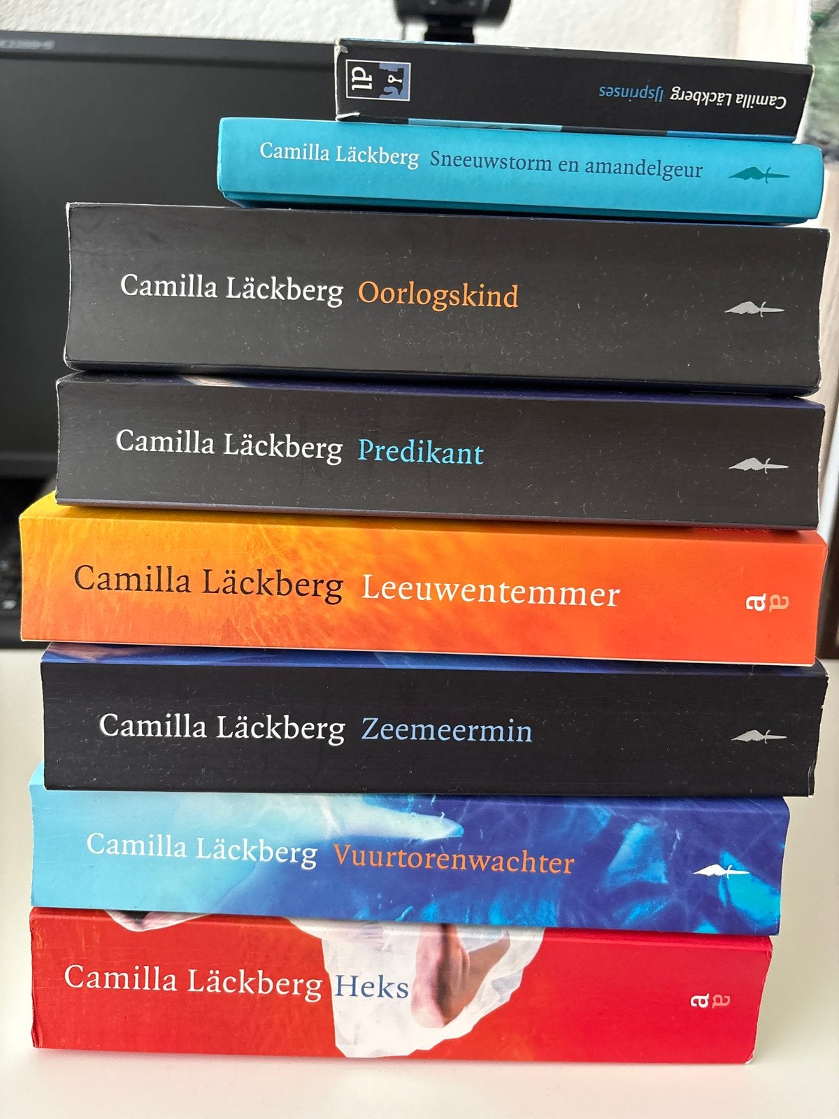 Camilla Läckberg Boekenpakket - 8 thrillers, Ophalen, Gelezen, Scandinavië
