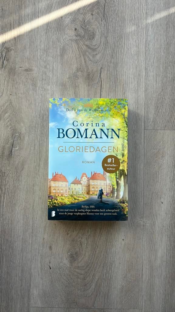 Corina Bomann - Gloriedagen, Ophalen of Verzenden, Zo goed als nieuw, Corina Bomann