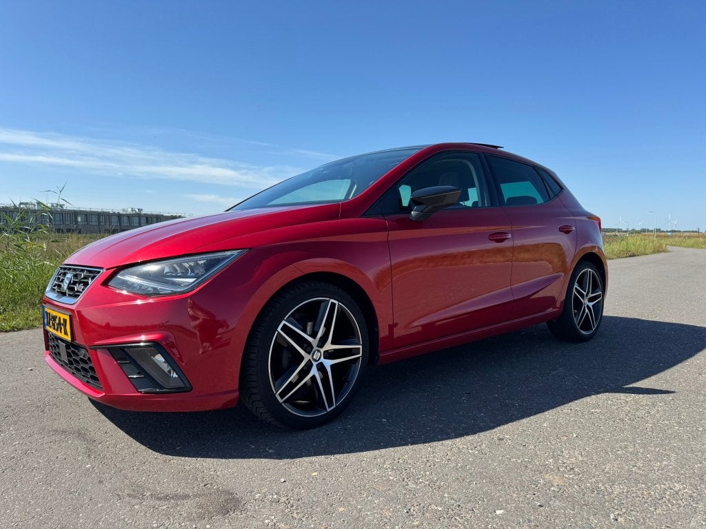 SEAT Ibiza 1.0 TSI FR 115 pk | Pano, Beats, Stoelvw, RV-cam, Voorwielaandrijving, Stof, Ibiza, Origineel Nederlands