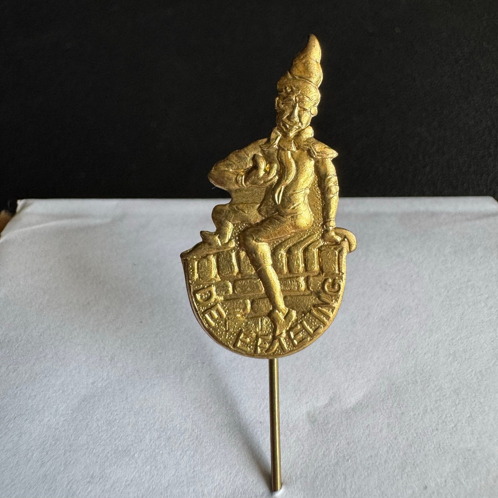 Efteling speld - Kleine Boodschap - jaren 60, Verzamelen, Efteling, Verzenden, Gebruikt, Button of Speldje