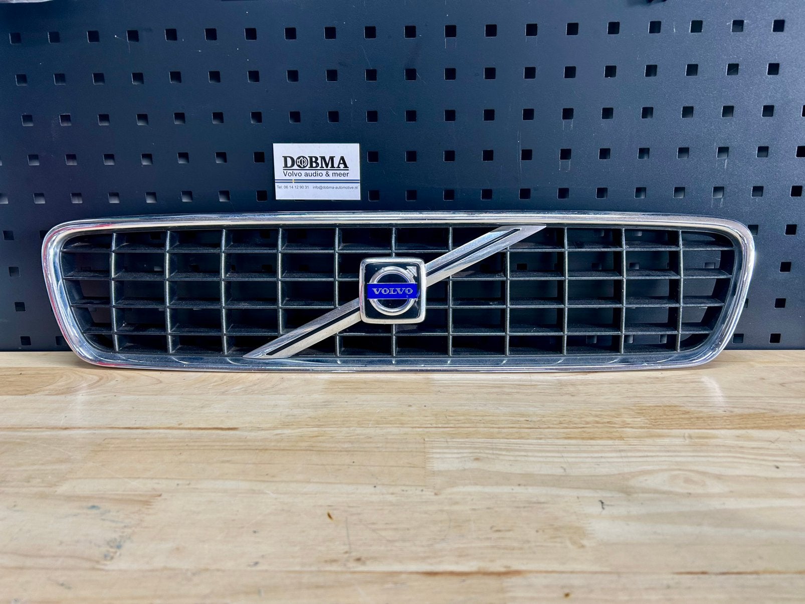 Blokjesgrille grille Volvo S40 V50, Gebruikt, Voor, Ophalen of Verzenden, Volvo