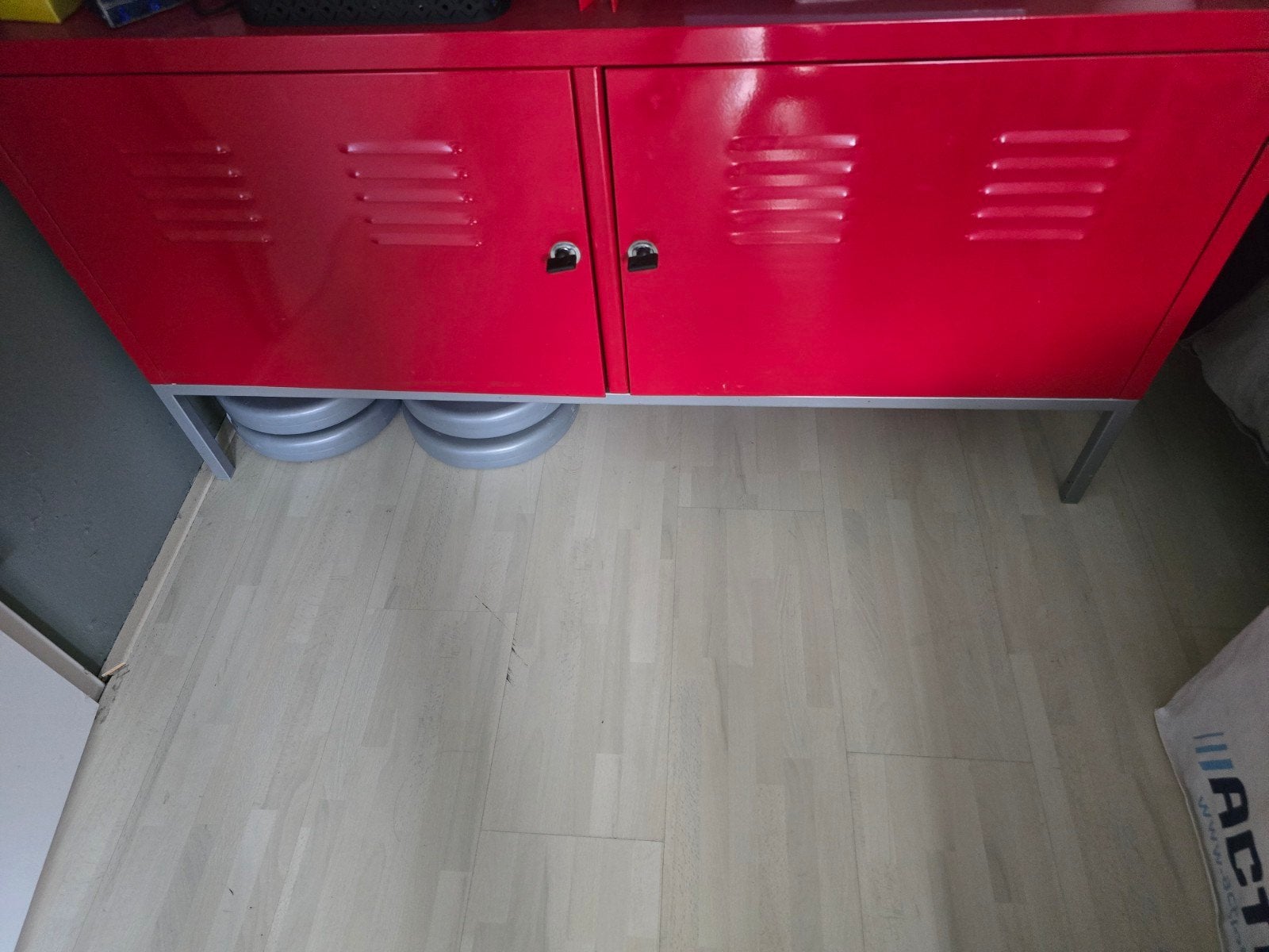 IKEA kast rood, afmeting 36 x 120 cm, Ophalen