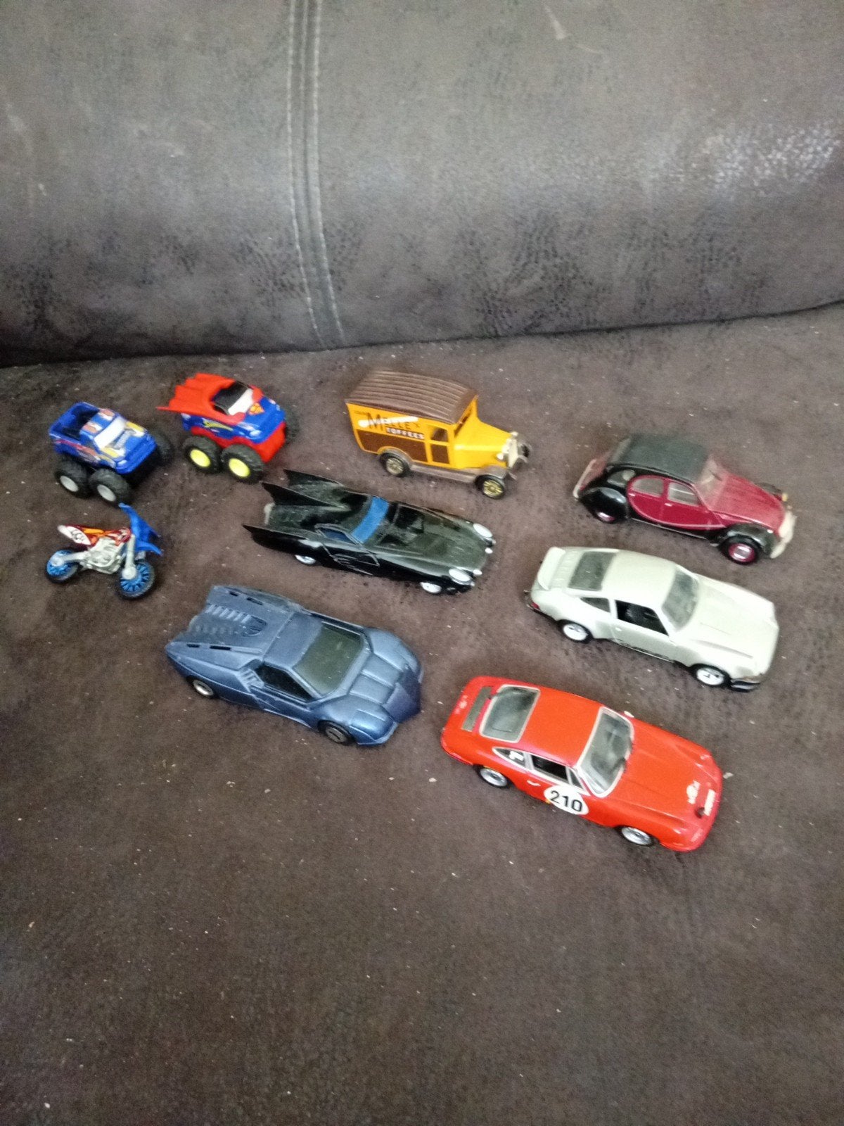 Verzameling van 9 diverse speelgoedauto's en motoren, Ophalen, Gebruikt