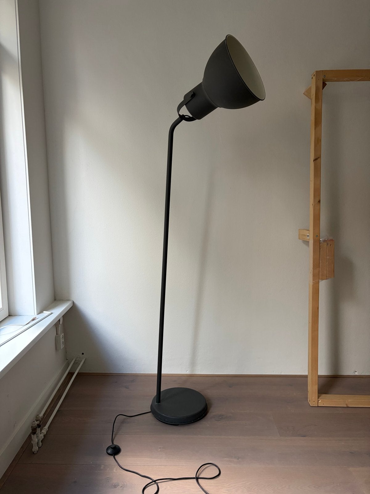 Ikea staande lamp, donkergrijs, Ophalen, Gebruikt, E27 (groot), Metaal