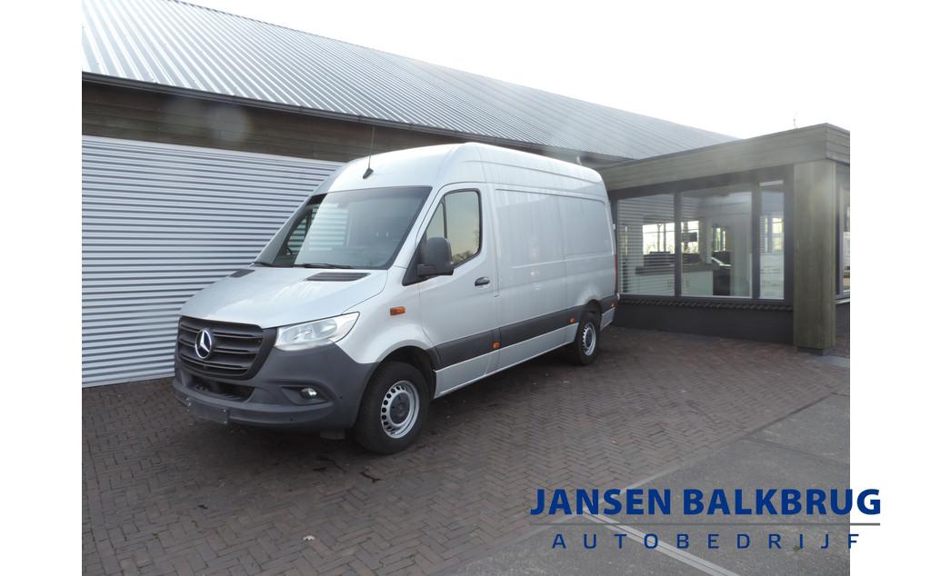 Mercedes-Benz Sprinter 317 1.9 CDI L2H2 lage km (bj 2021), Gebruikt, 4 cilinders, Met garantie (alle), Mercedes-Benz