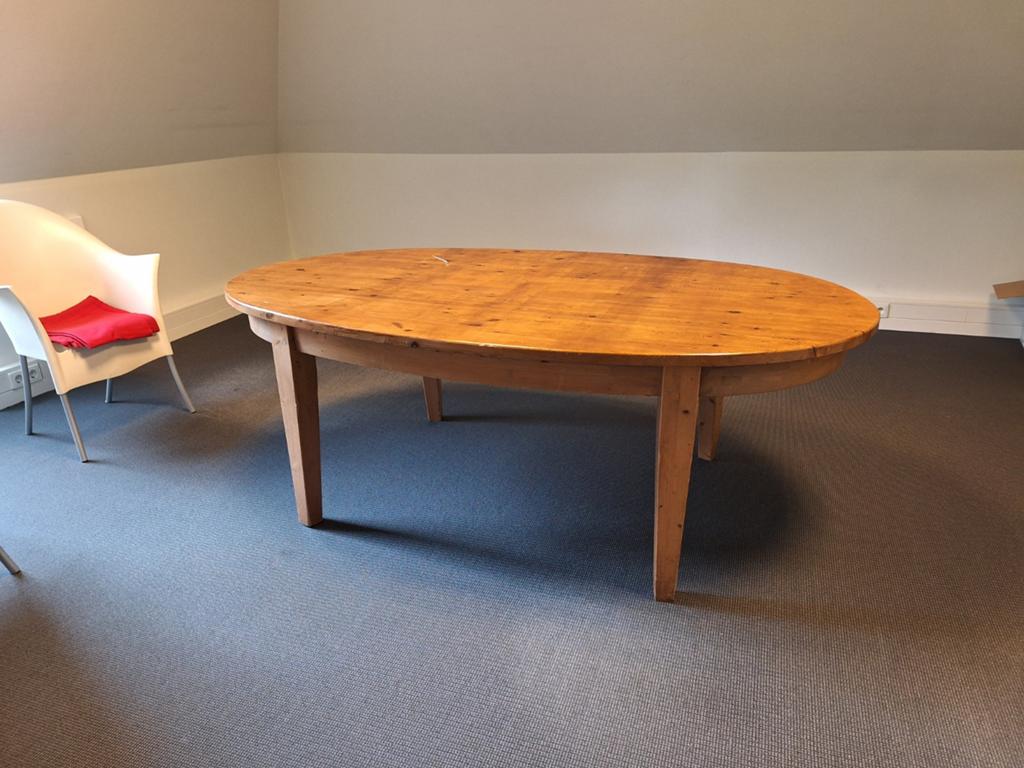 Massief grenen ovale eettafel voor 6 personen, Ophalen, Gebruikt, 100 tot 150 cm, 200 cm of meer
