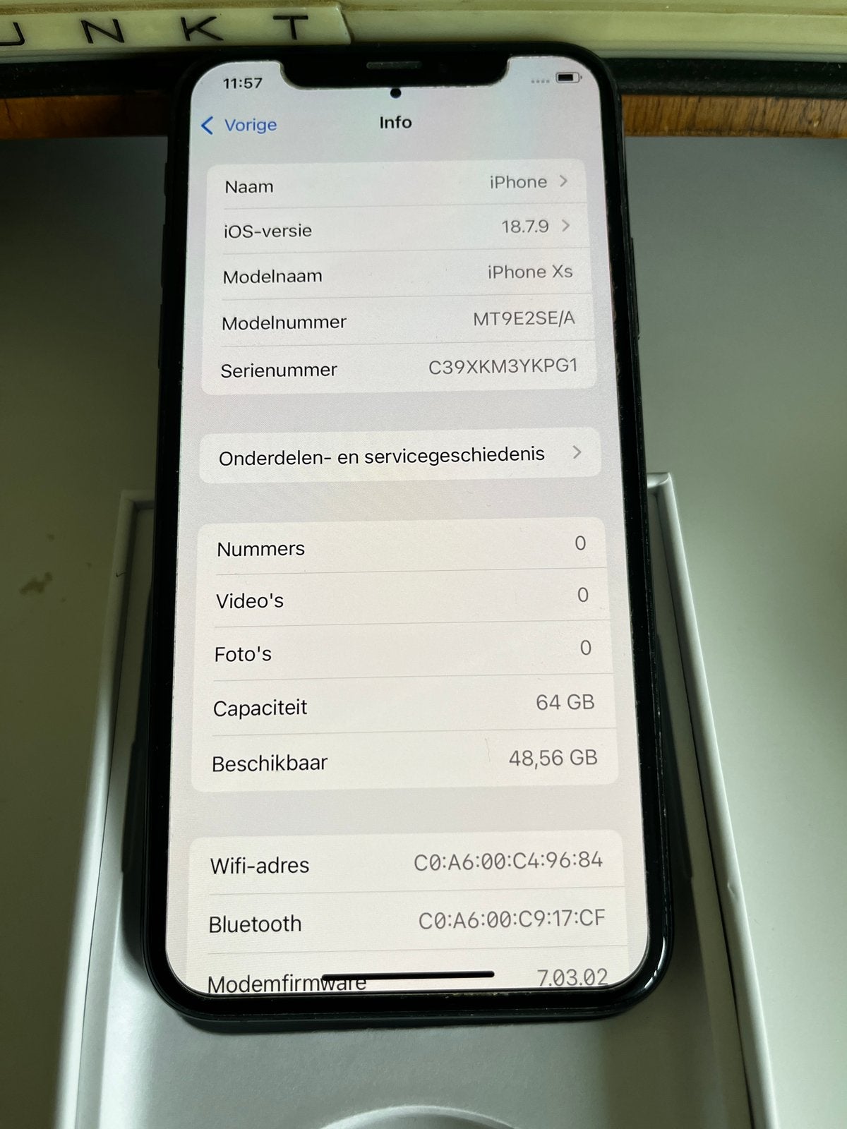 Nette goede Iphone XS  64GB, Telecommunicatie, 80 %, Gebruikt, Zwart, IPhone XS