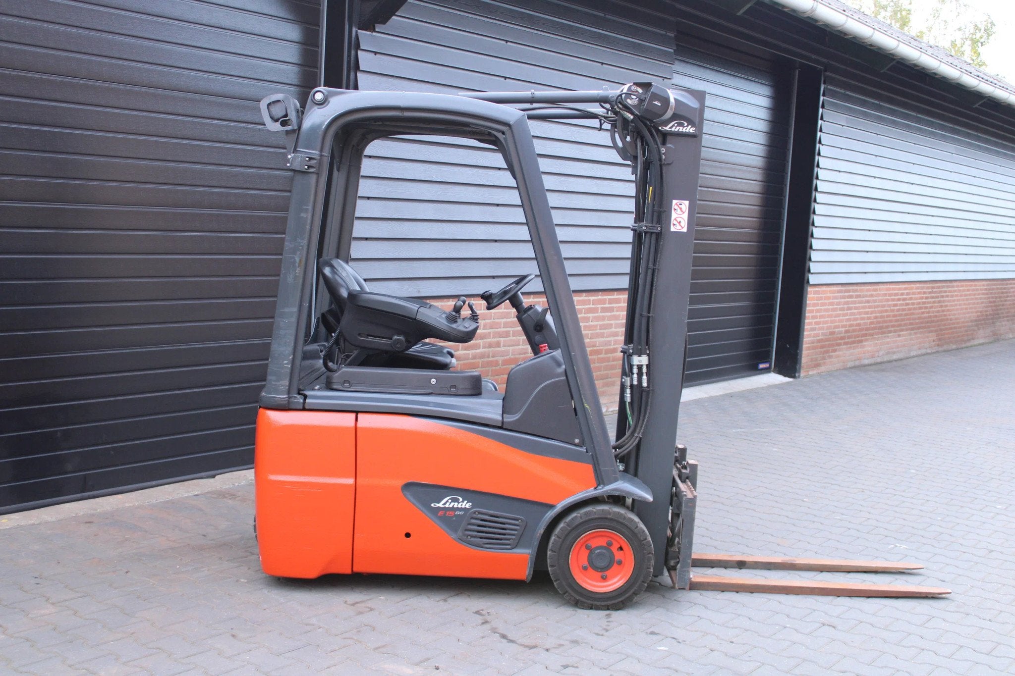 Linde E15 heftruck elektrische triplex sideshift (bj 2019), Zakelijke goederen, 1000 tot 2000 kg, Elektrisch, Heftruck, Linde