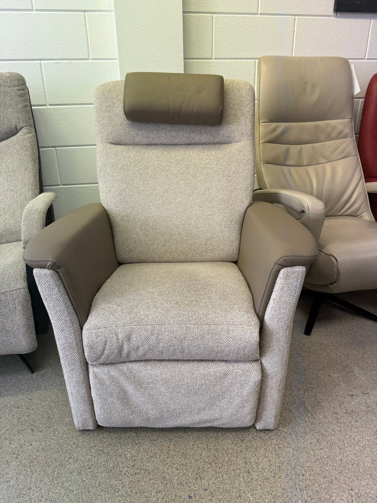 Sta op stoel relax fauteuil nieuw gratis bezorging /garantie, Ophalen of Verzenden, Nieuw, Leer, Ruim 100 nieuwe en gebruikte sta op en relax fauteuils