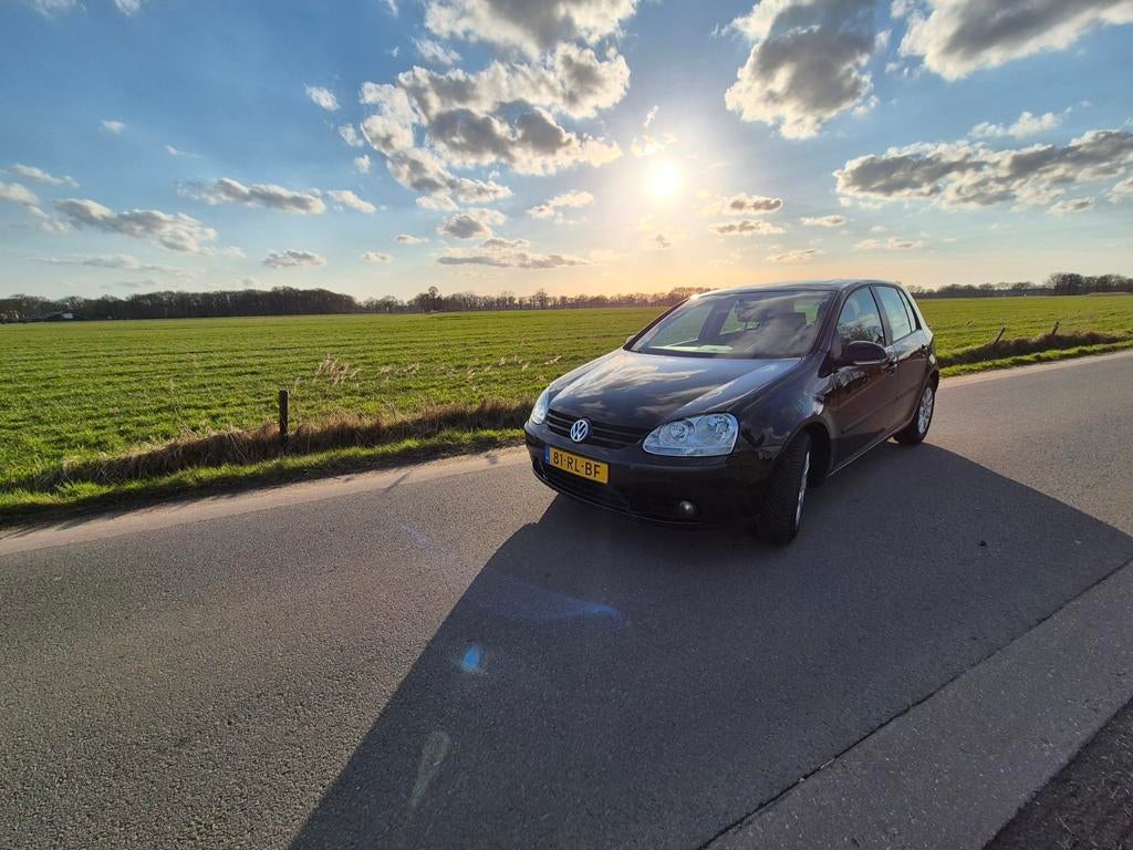 Volkswagen Golf 2.0 FSI 110KW 5D 2005 Zwart, Auto's, 13 km/l, 1254 kg, Stof, 4 cilinders