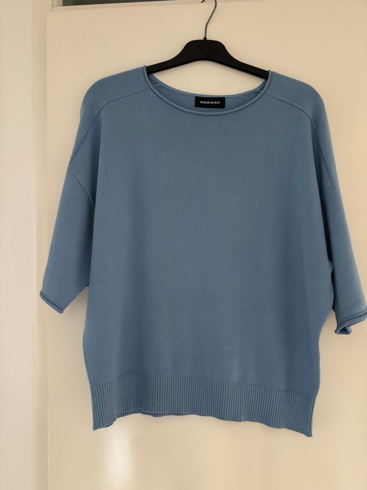 Prachtig truitje Repeat mt 36, Kleding | Dames, Ophalen of Verzenden, Zo goed als nieuw, Maat 38/40 (M), Blauw