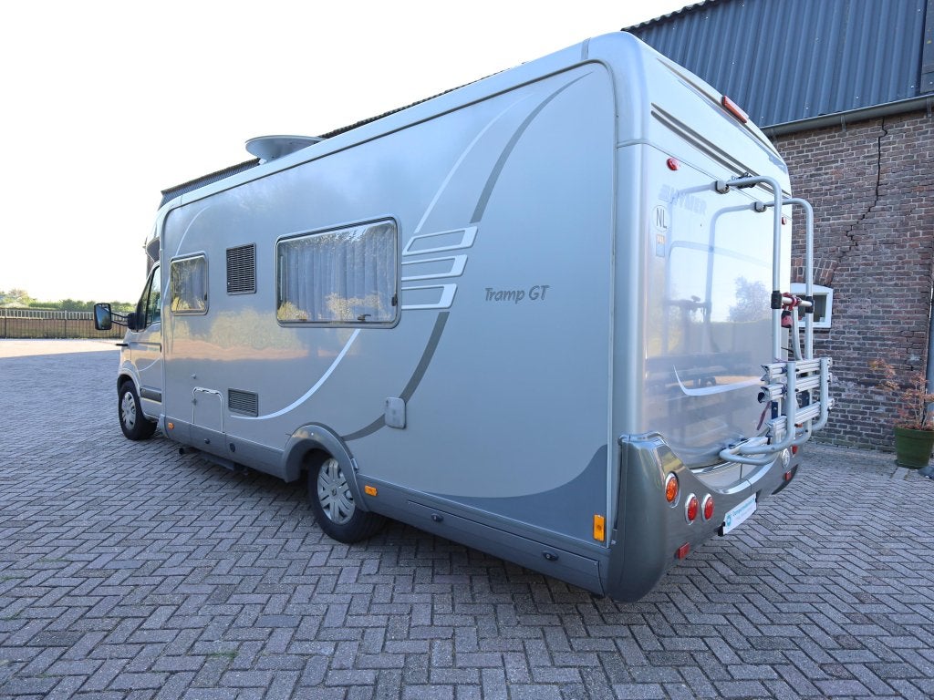 Hymer Tramp 676 GT zonnepaneel - LPG, Niet ingevuld, Achteruitrijcamera, Ringverwarming, Tot en met 2