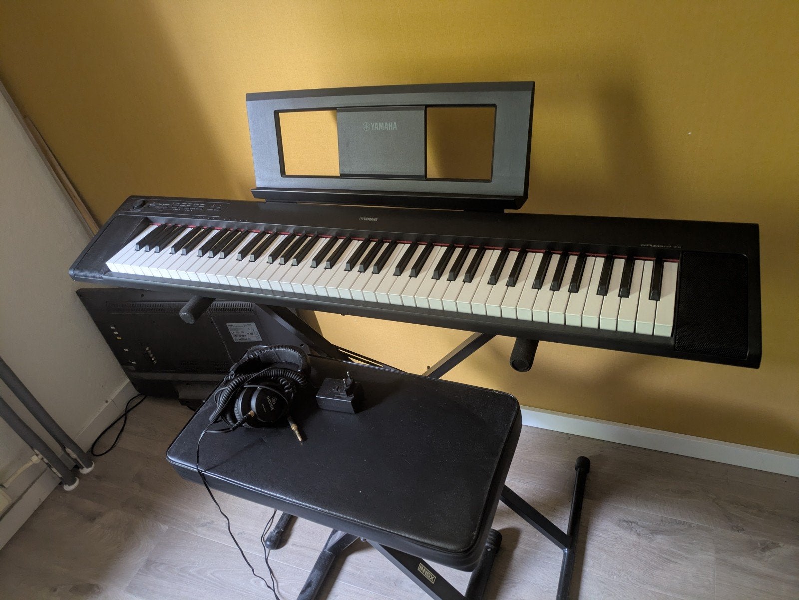 Yamaha piaggero np-32, Muziek en Instrumenten, Piano's, Ophalen, Zo goed als nieuw, Zwart, Piano