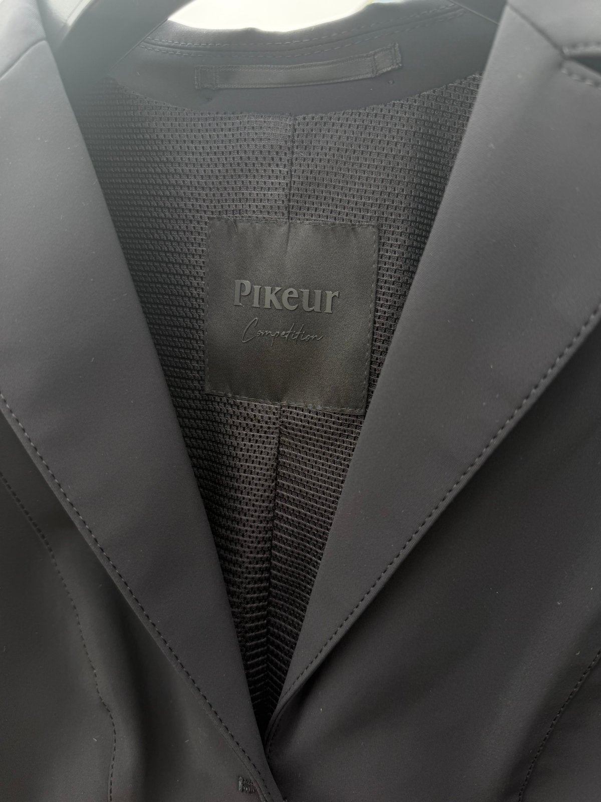 Pikeur rijjasje zwart, Dieren en Toebehoren, Paardrijkleding, Ophalen of Verzenden, Zo goed als nieuw, Dressuur, Bovenkleding