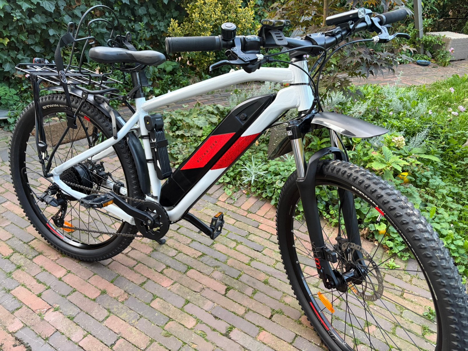 Rockrider E-ST 100, Fietsen en Brommers, Zo goed als nieuw, 59 cm of meer, 30 tot 50 km per accu, Ophalen