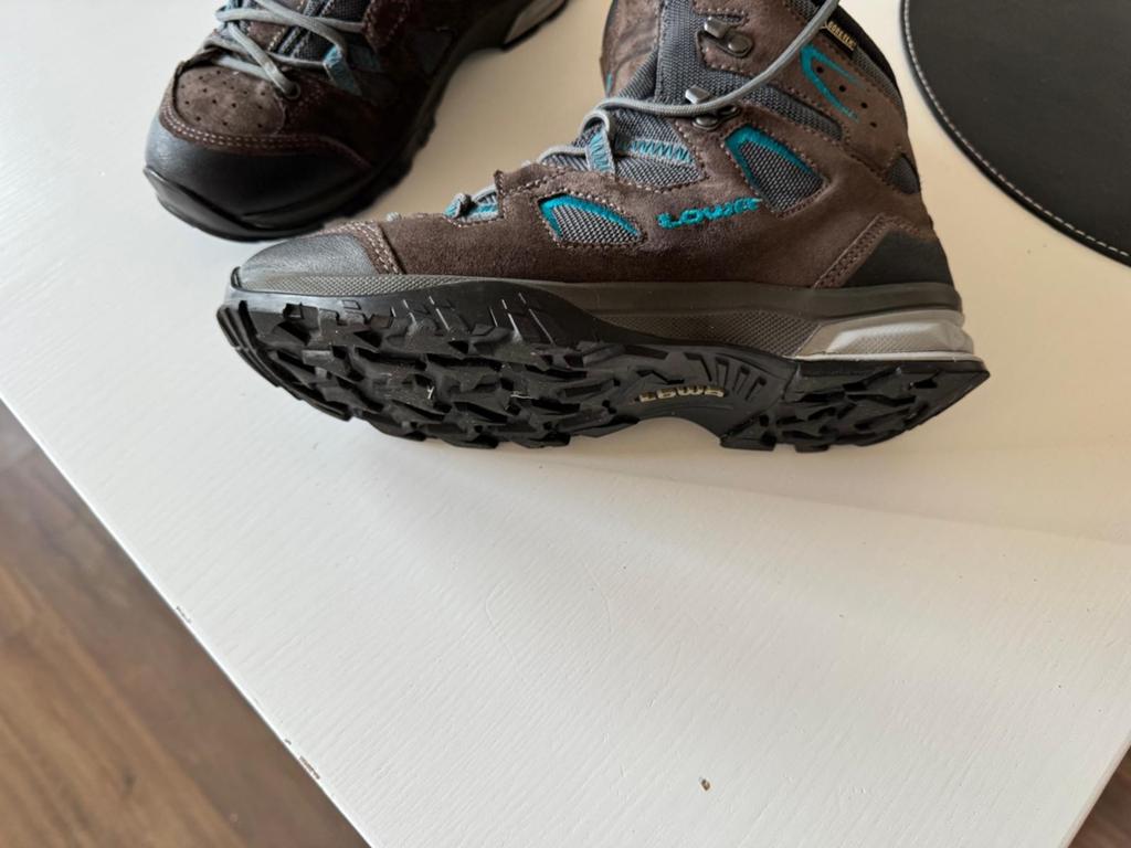 Lowa wandelschoenen dames maat 37, Ophalen, Gebruikt, Schoenen