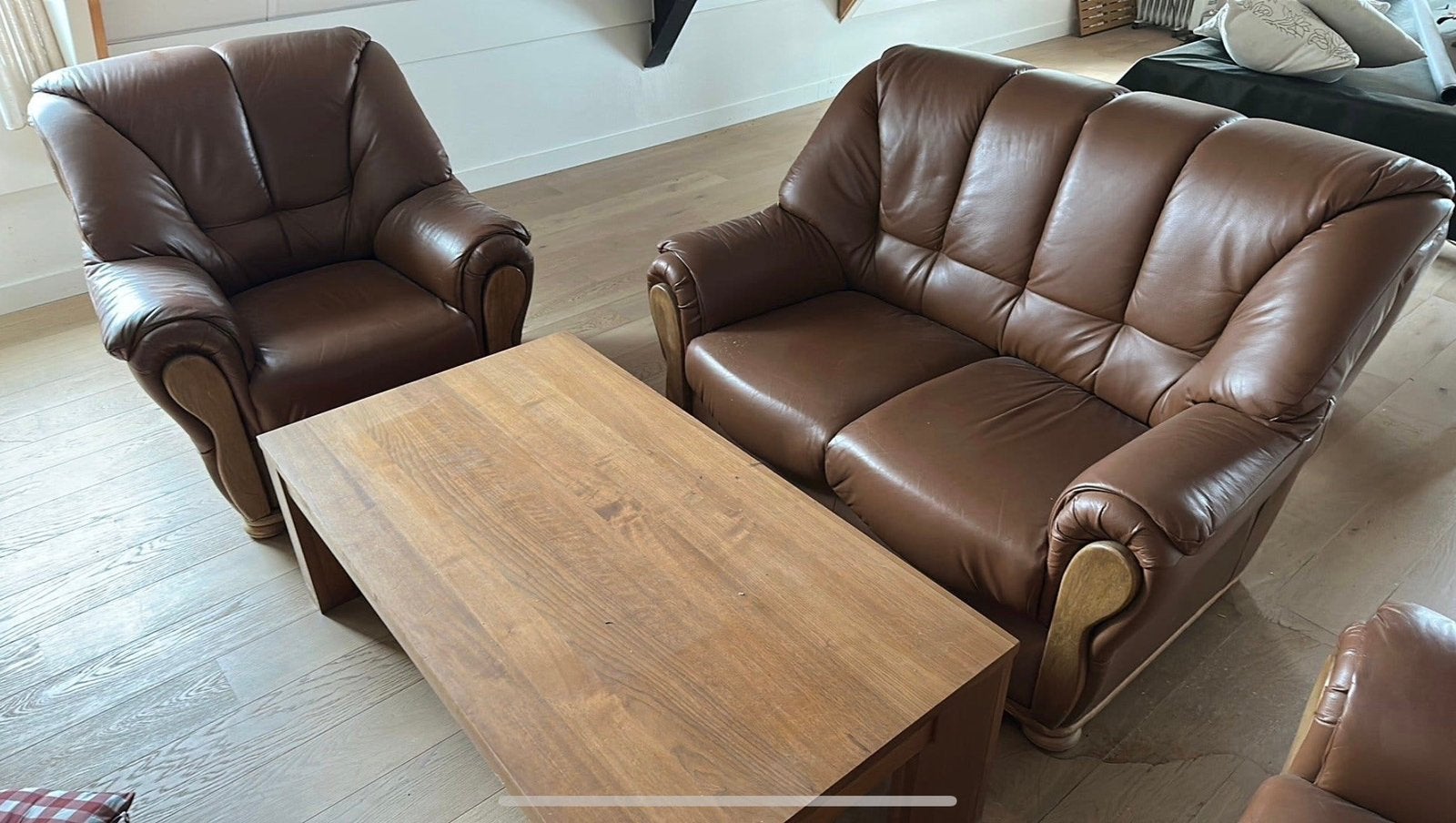 Leren bank, 2 stoelen en salontafel, Ophalen, Gebruikt, Leer