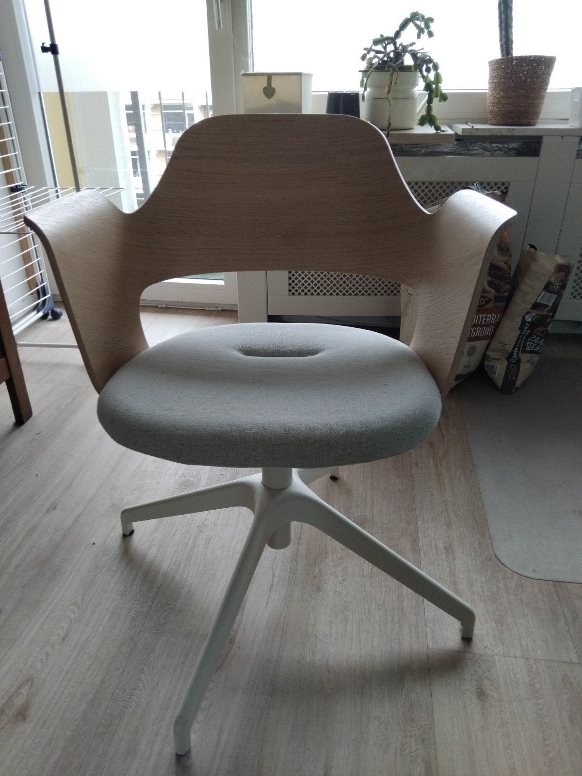 IKEA bureaustoel, in hoogte verstelbaar, zonder wielen, Huis en Inrichting, Stoelen, Ophalen