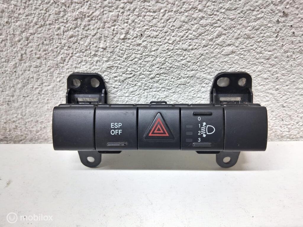 Alarmlichtschakelaar Dodge Caliber (06-11) P04602711AD, Gebruikt, Ophalen of Verzenden, Dodge