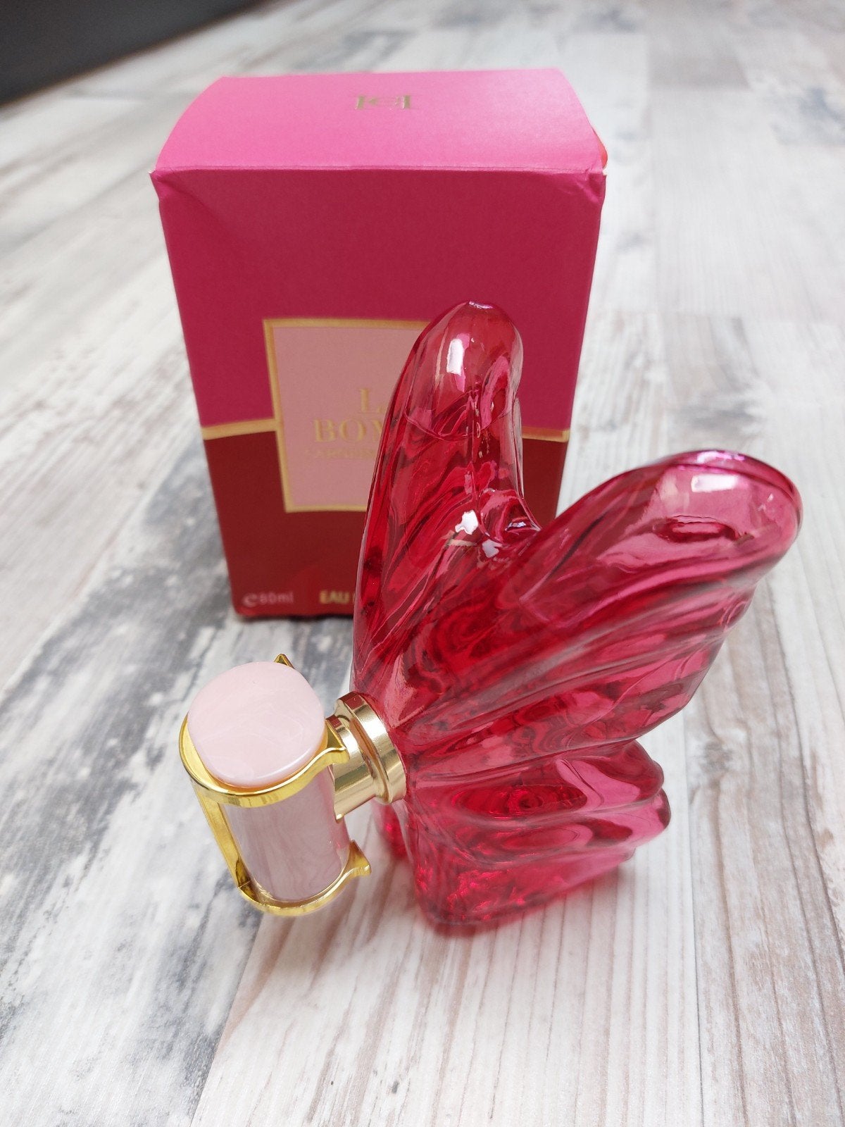 Neppe Carolina Herrera La Bomba parfum, Ophalen, Nieuw