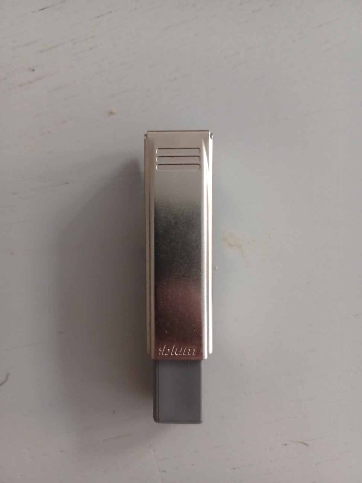 Blum Clip On Soft Close Damper for Hinges - 6 available, Doe-het-zelf en Verbouw, Ophalen of Verzenden, Gebruikt