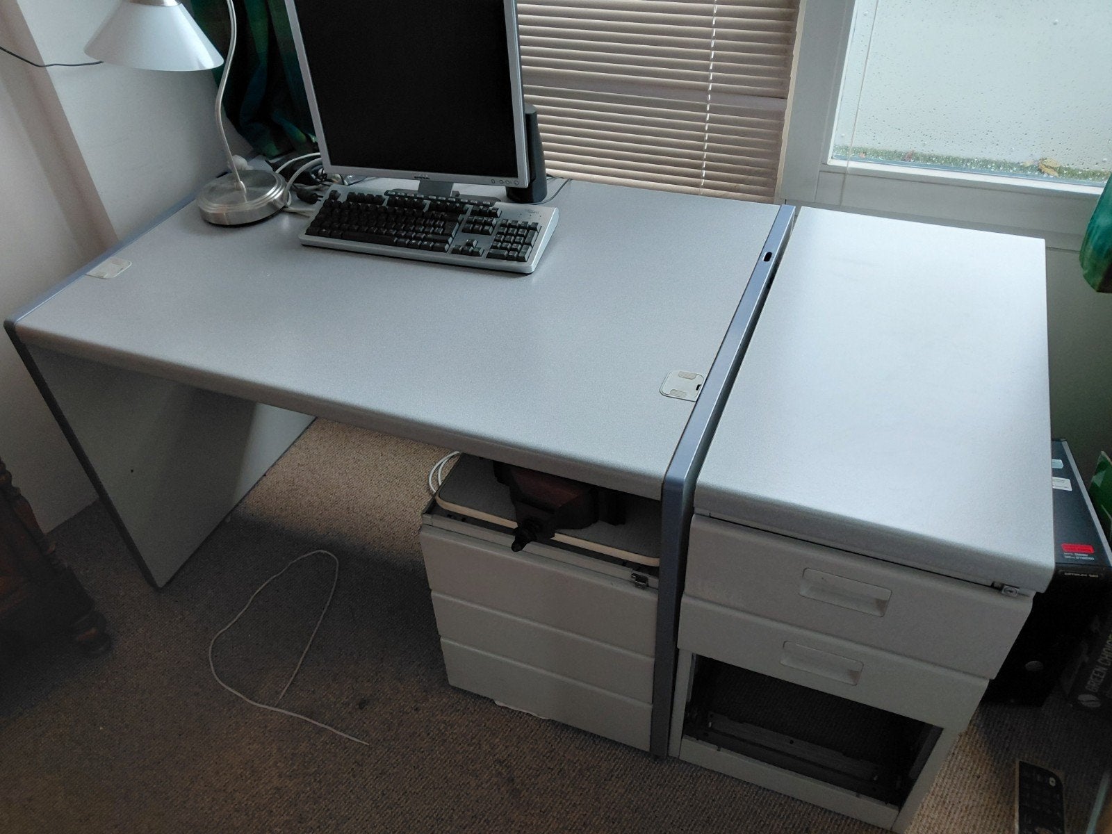 Bureau met Dell computer, monitor en toetsenbord, Ophalen, Gebruikt, Met monitor, Dell