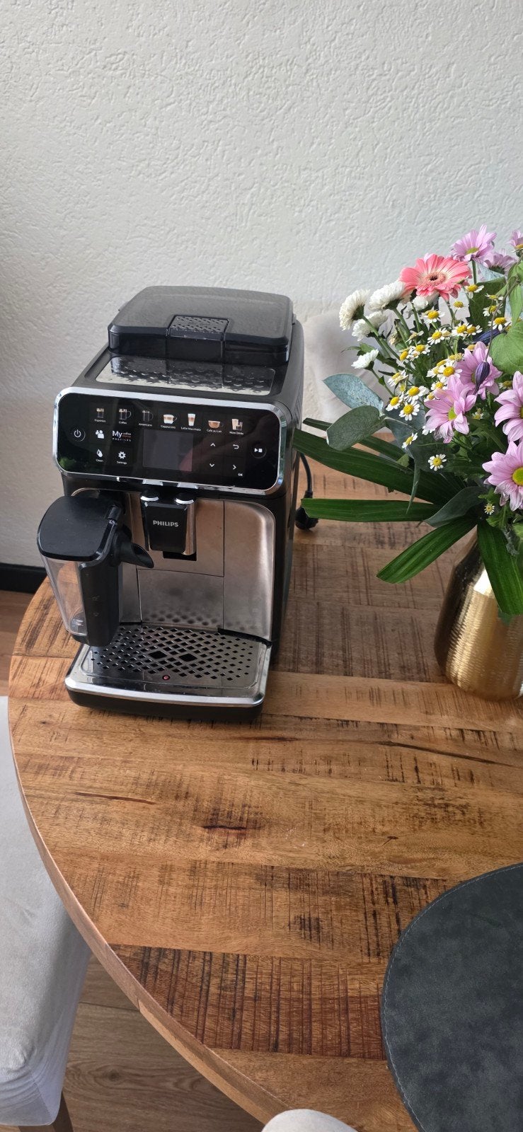 Philips 5500 Volautomatische Espressomachine, Espresso apparaat, 10 kopjes of meer, Zo goed als nieuw, Afneembaar waterreservoir
