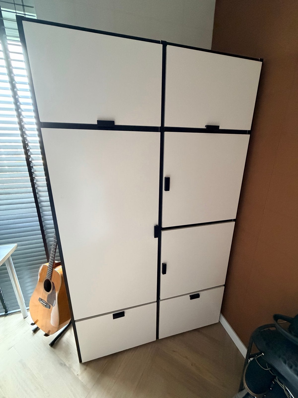 IKEA Odda kast - Ruime kledingkast met gebruikerssporen, Ophalen, Overige materialen, Gebruikt, 100 tot 150 cm