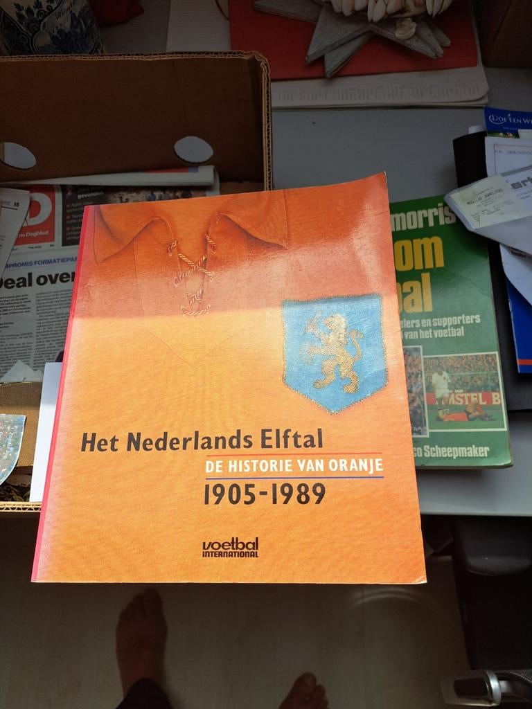 Het Nederlands Elftal -, Boeken, Ophalen of Verzenden, Gelezen, Voetbal International, Balsport