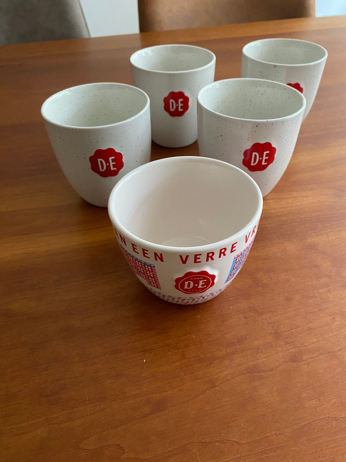 Douwe Egberts mokjes, Ophalen of Verzenden, Zo goed als nieuw, Overige stijlen, Kop(pen) en/of Schotel(s)