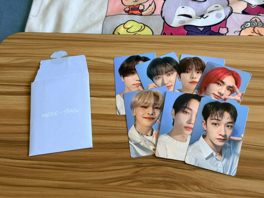 Stray Kids x Nacific photo cards, Ophalen of Verzenden, Zo goed als nieuw, Foto of Kaart