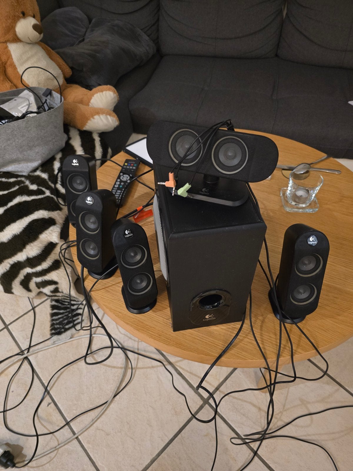 Logitech X-530 5.1 Surround Sound Systeem, Gebruikt, Inclusief kabels, Logitech, Ophalen of Verzenden