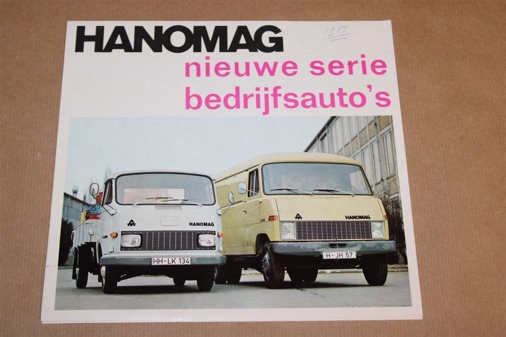 Zeldzame reclame-uitgave - Hanomag bedrijfsauto\'s - 1967 !!, Ophalen of Verzenden, Zo goed als nieuw, Tractor en Landbouw