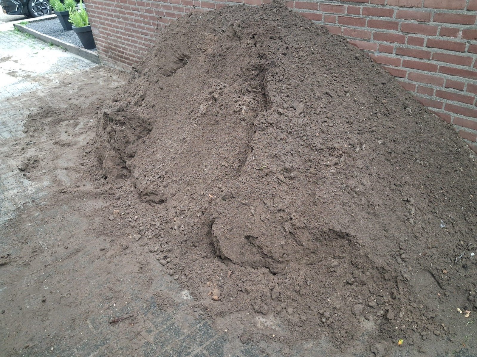 2m3 zwart zand, auto kan bij oprit komen, Tuin en Terras, Zand, Ophalen, Gebruikt, Ophoogzand